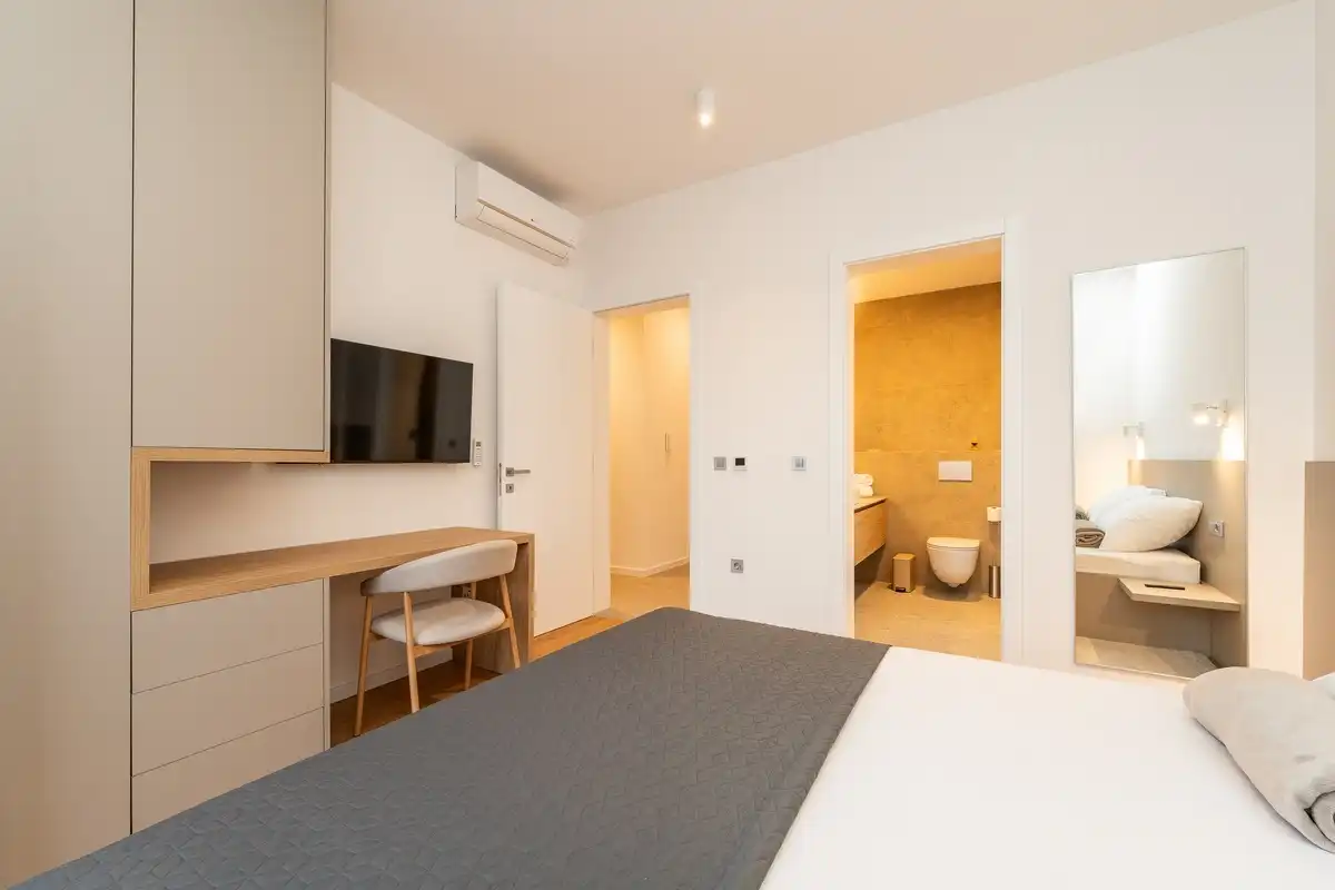 Apartment O