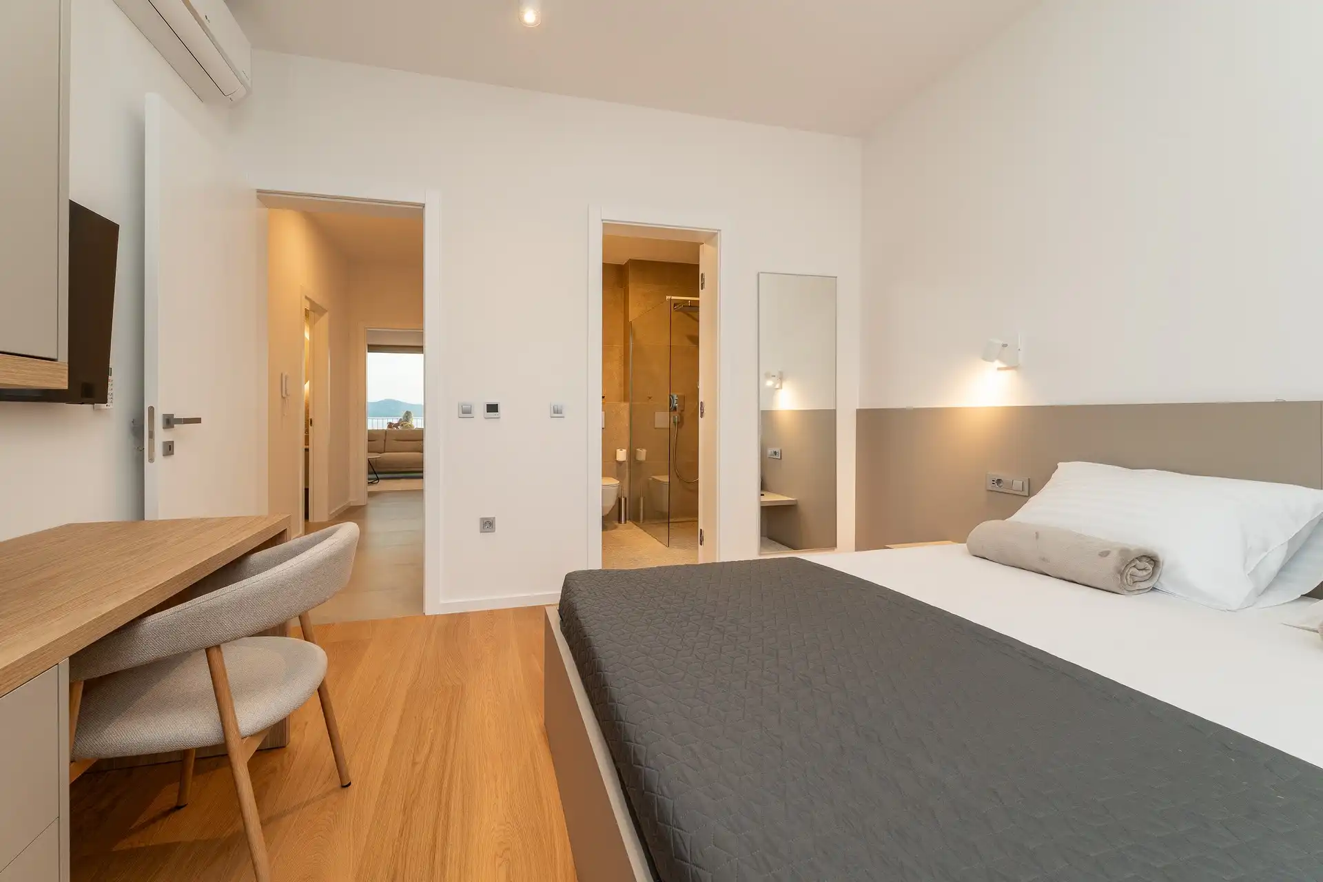 Apartment P