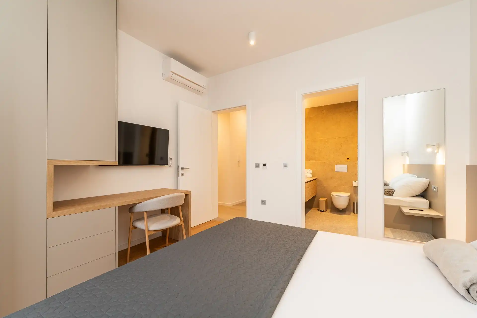 Apartment P