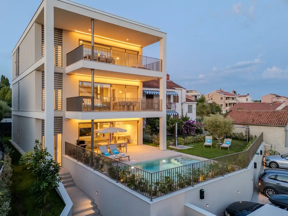 Apartment Q